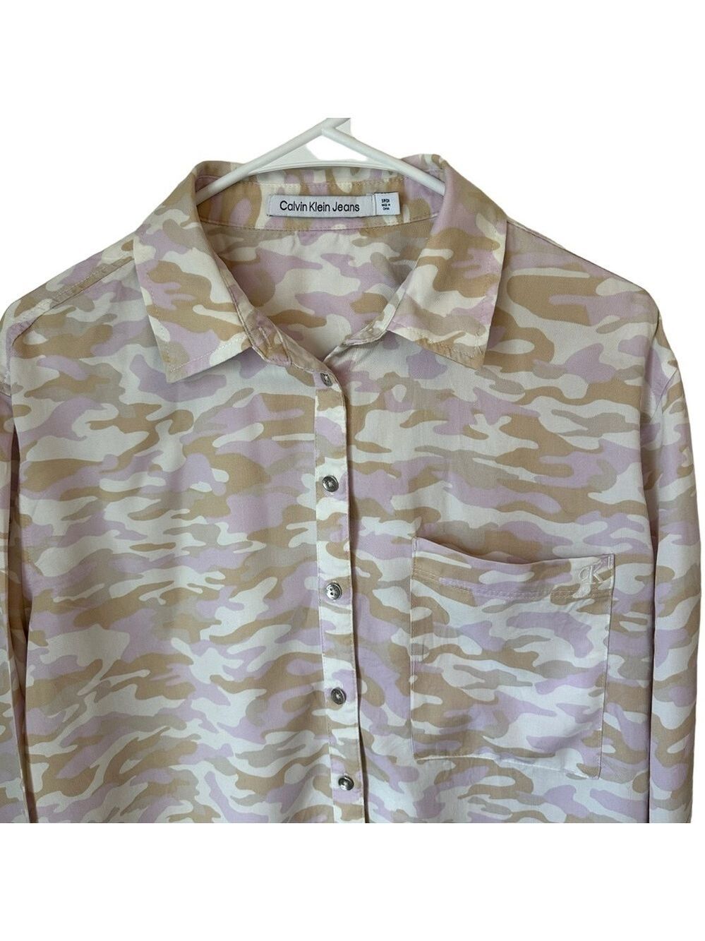 Women’s Calvin Klein Tan & Pink Camo Print Boyfriend Button Down Shirt Small - Picture 2 of 10